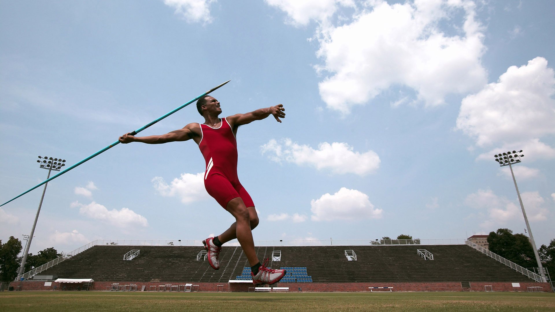 国际体育交流合作更加密切